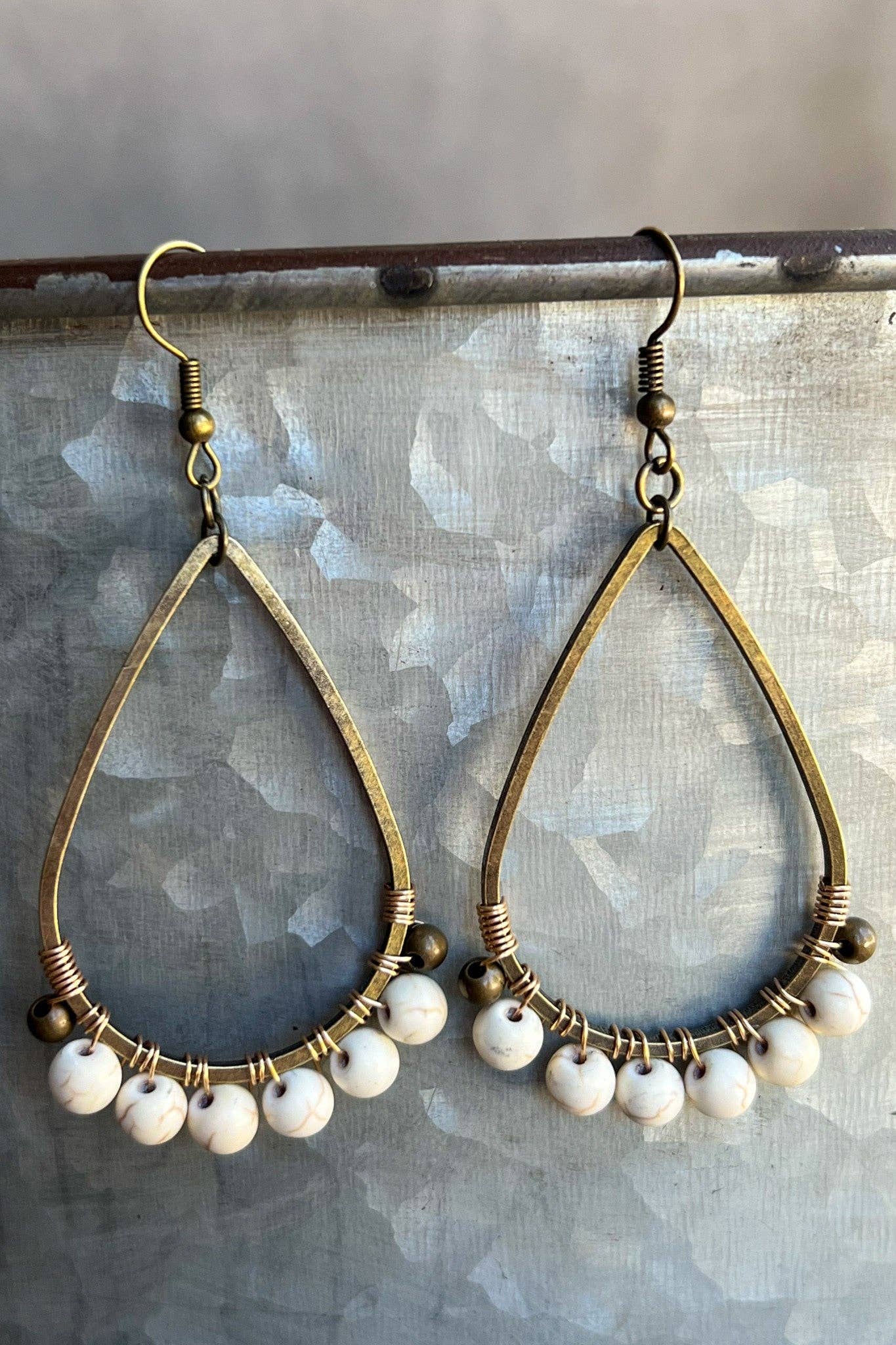 Cody Earrings White