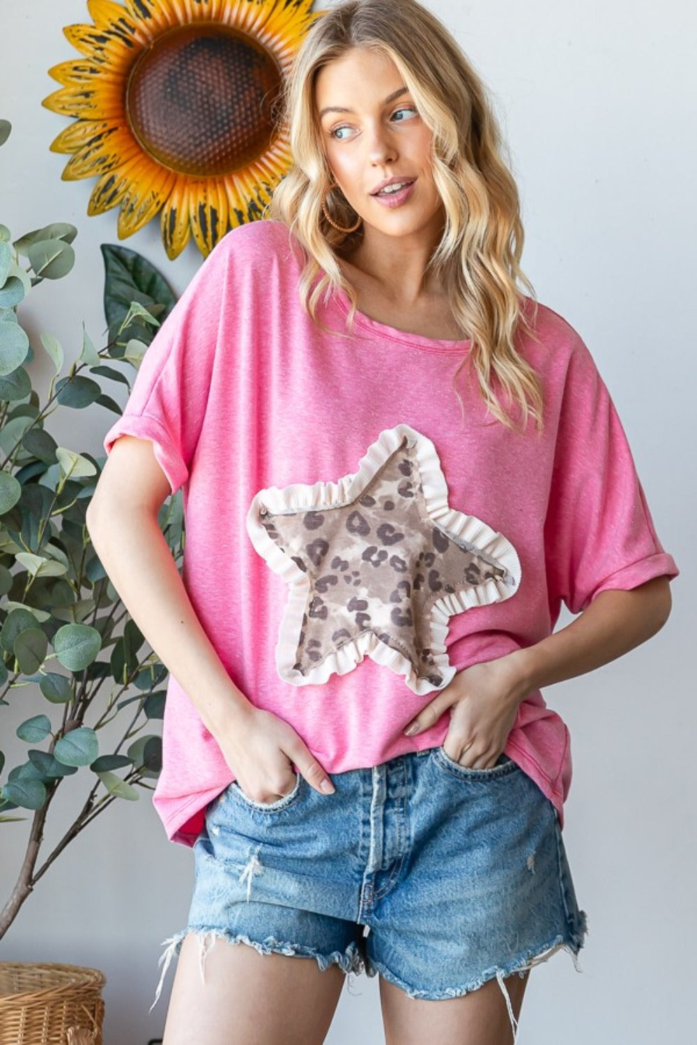 HOPELY Leopard Star Patch Short Sleeve T-Shirt