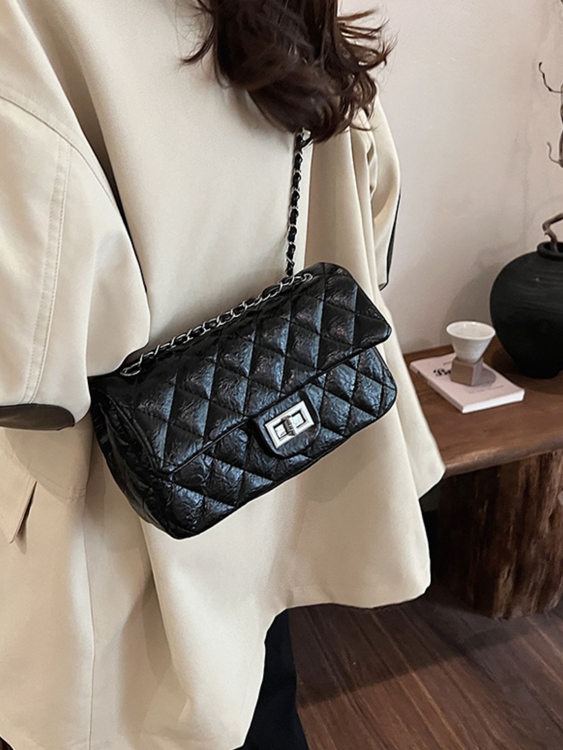 Rhombus Twist-Lock Shoulder Bag